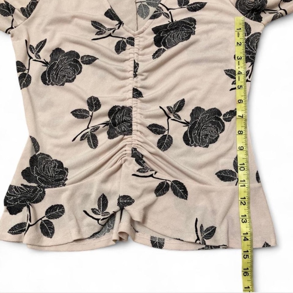 3/$20 Candie’s Floral Ruffle Gathered Top Blouse Bell Sleeve Y2K Women’s Small - Picture 8 of 8